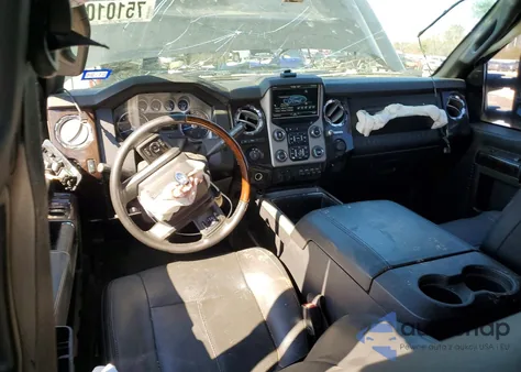 2015 Ford F250 Super Duty z USA, uszkodzony, nr VIN 1FT7W2BT8FEA18290